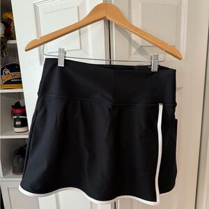 YPB Scupltlux lined skirt Abercrombie size large never worn with tags